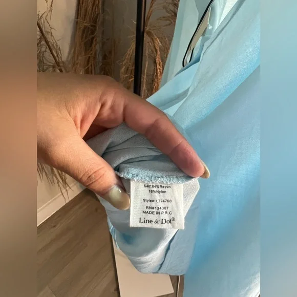 NWT Line & Dot Light Blue Button Up Tie Blouse SIZE XS - Picture 9 of 11